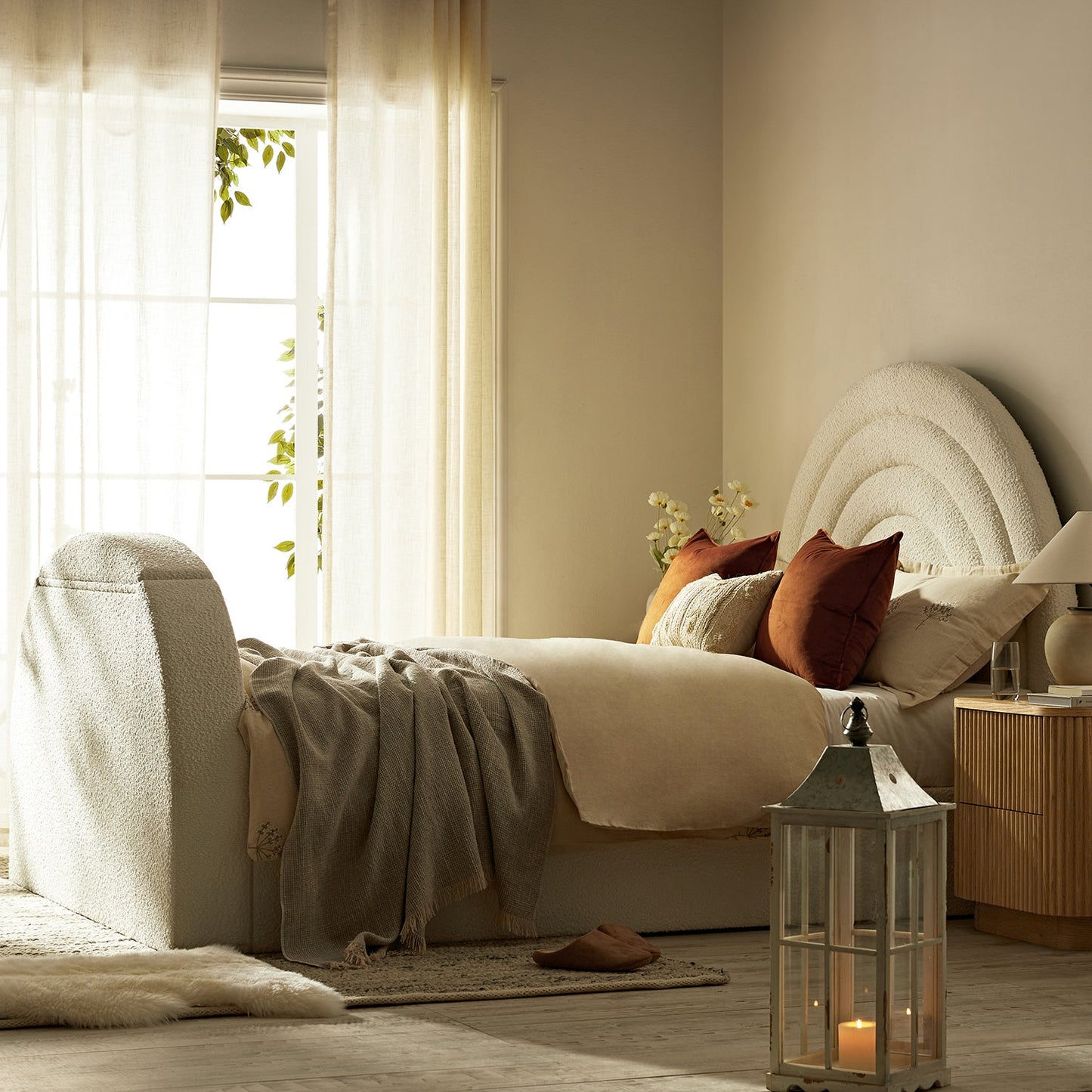 Lit TV ottoman Archer White Boucle