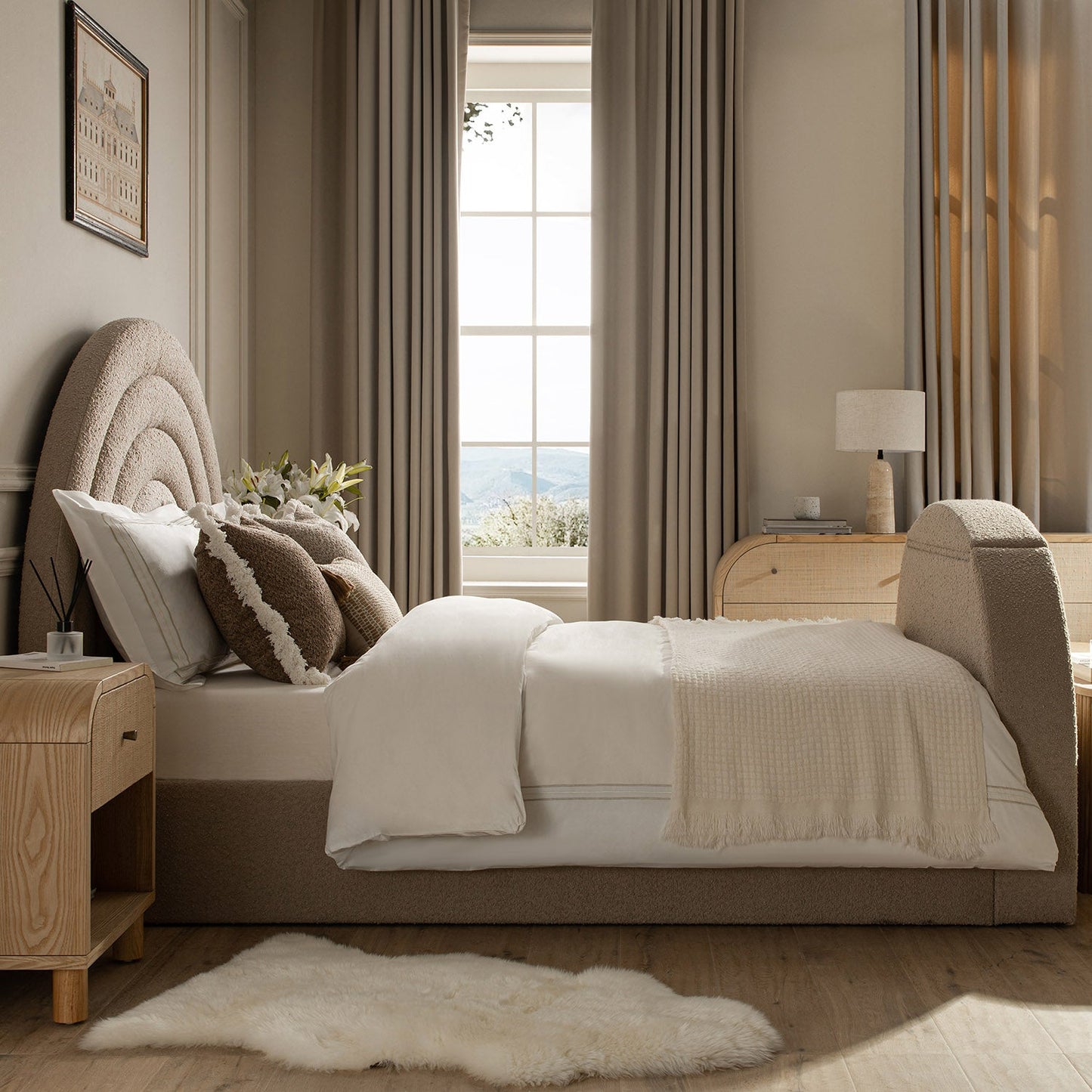 Lit TV ottoman Archer Taupe Boucle