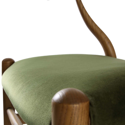Chaise de salle à manger rembourrée Hansel, velours vert mousse et cadre en noyer clair