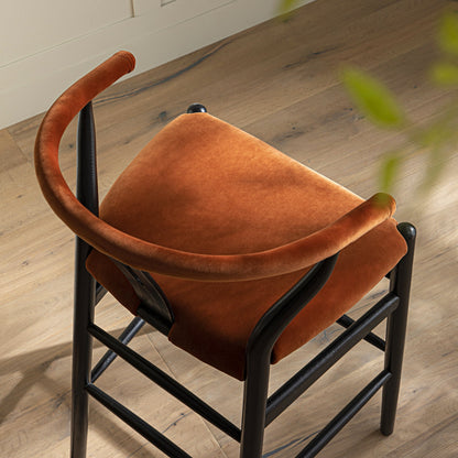 Tabouret de bar rembourré Hansel, velours rouille et cadre noir