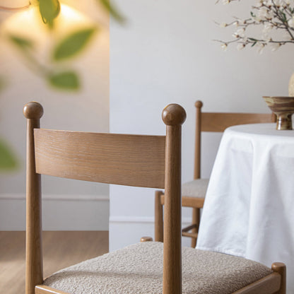 Chaise de salle à manger Tama, boucle taupe clair | Structure en chêne naturel