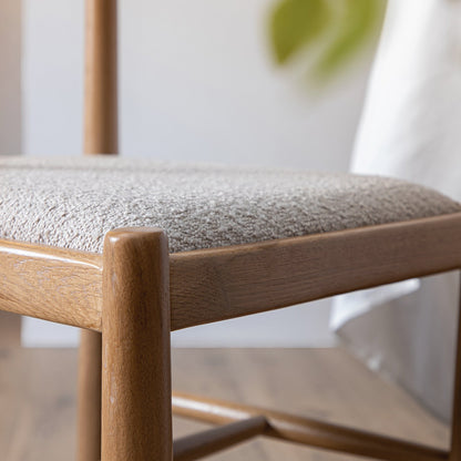 Chaise de salle à manger Tama, boucle taupe clair | Structure en chêne naturel