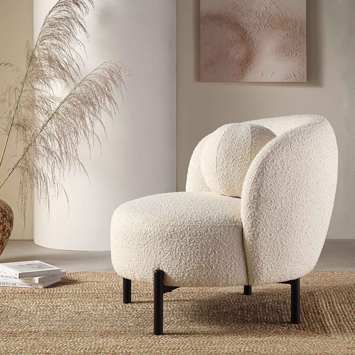Fauteuil Amboise avec coussin boule, boucle écrue