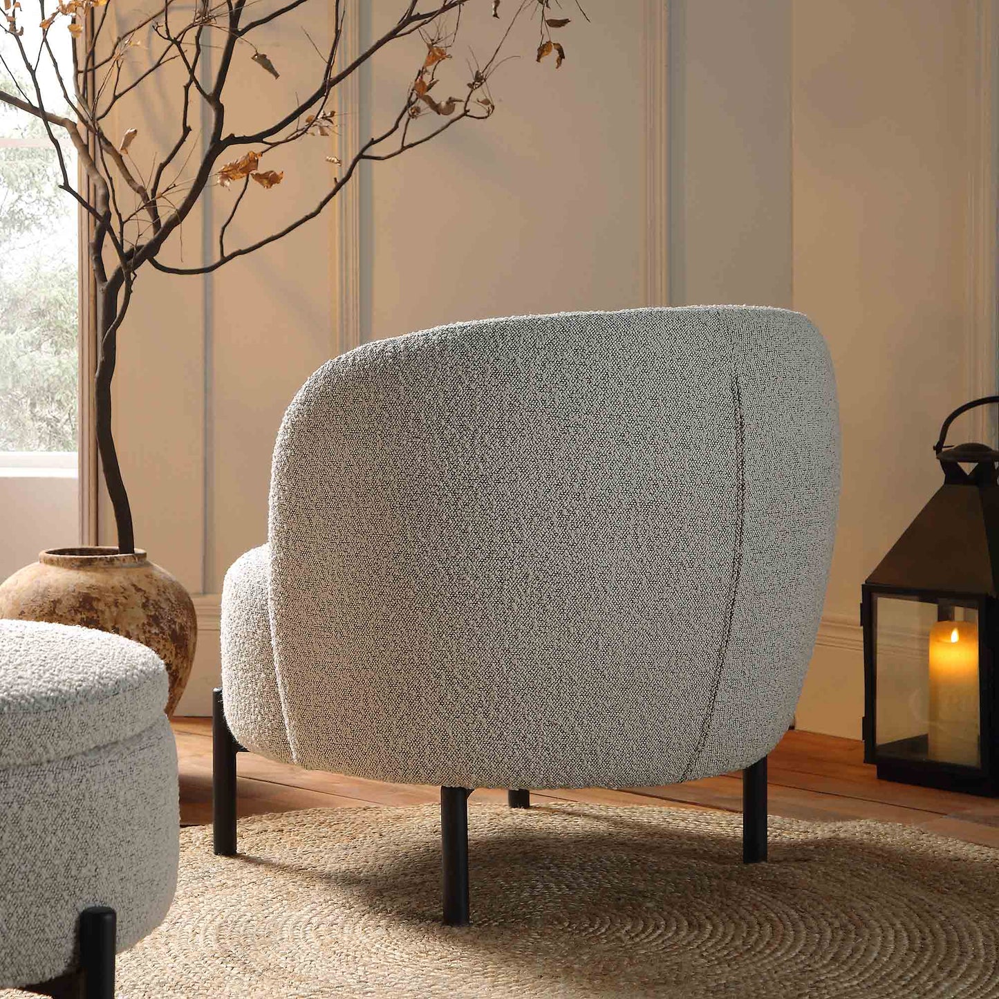 Fauteuil Amboise avec coussin boule, boucle gris brume