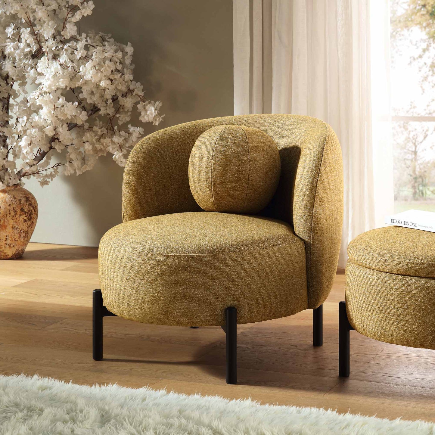 Fauteuil Amboise avec coussin boule, tissu texturé souci