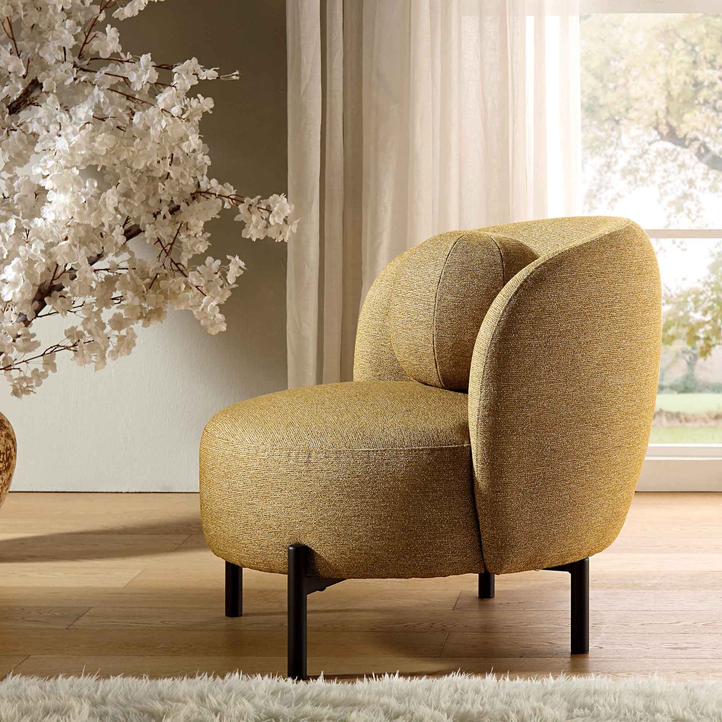 Fauteuil Amboise avec coussin boule, tissu texturé souci