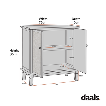 Petit buffet sculpté blanchi à la chaux de Chantilly