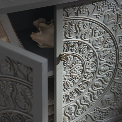 Petit buffet sculpté Chantilly gris moyen