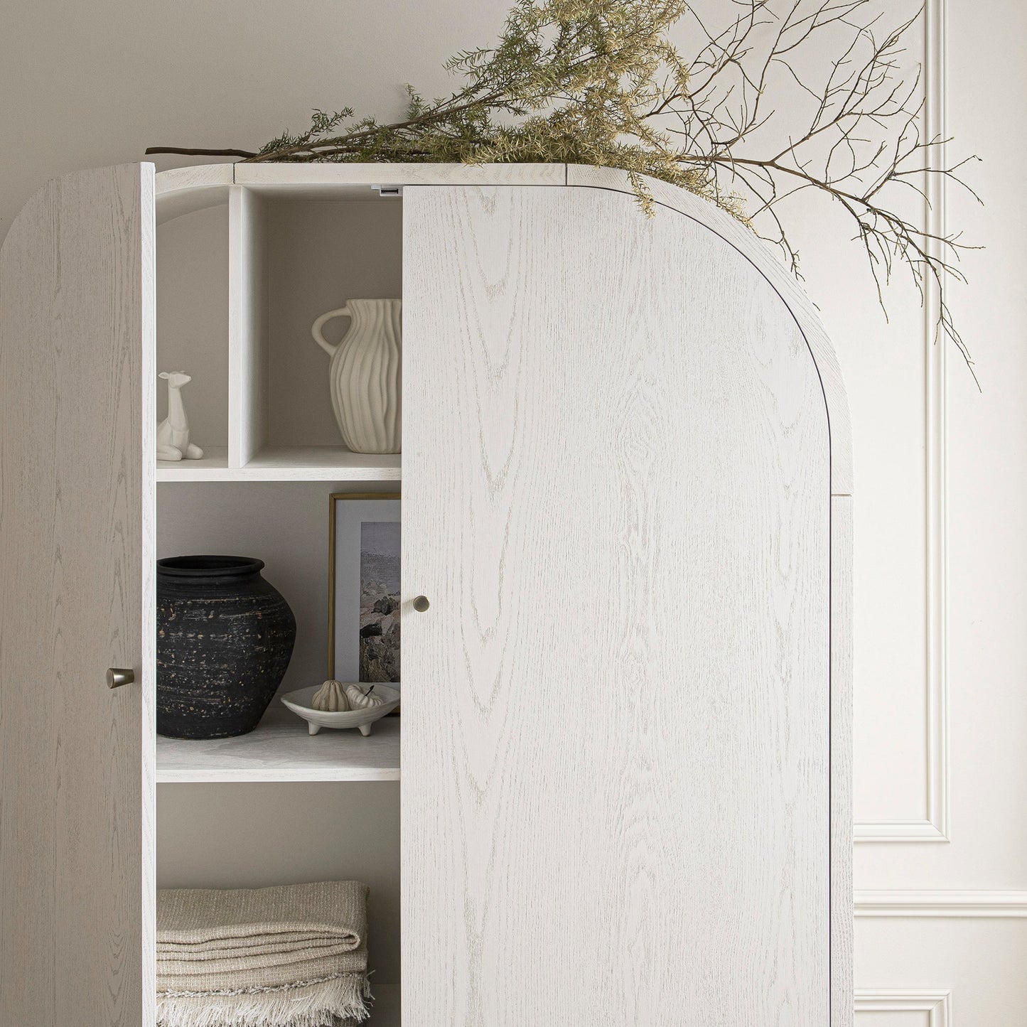 Grand meuble de rangement Maude, frêne blanc lavé