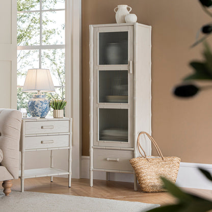 Armoire 1 porte Elstowe en imitation bambou et verre cannelé, blanc ombré