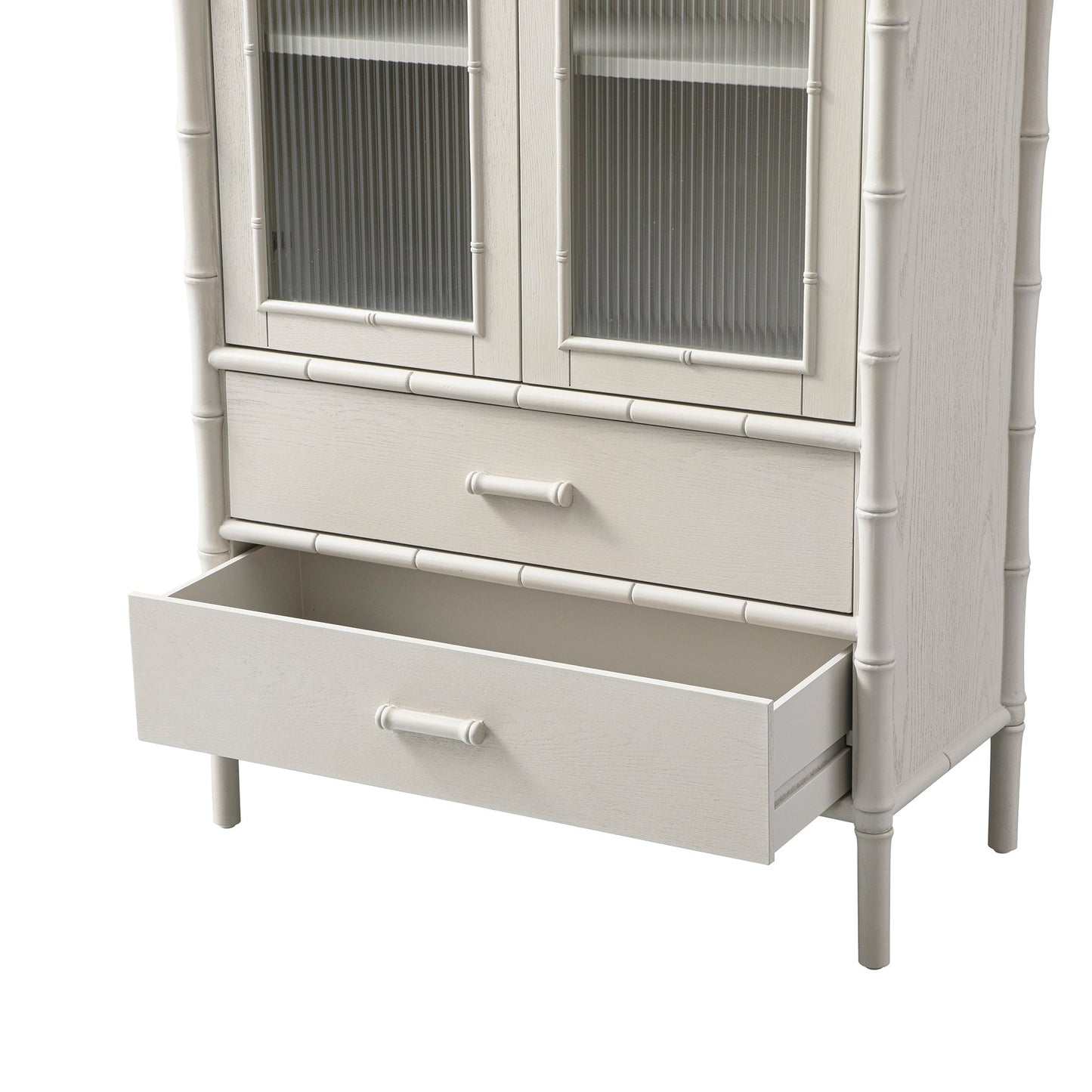 Armoire 2 portes Elstowe en imitation bambou et verre cannelé, blanc ombré
