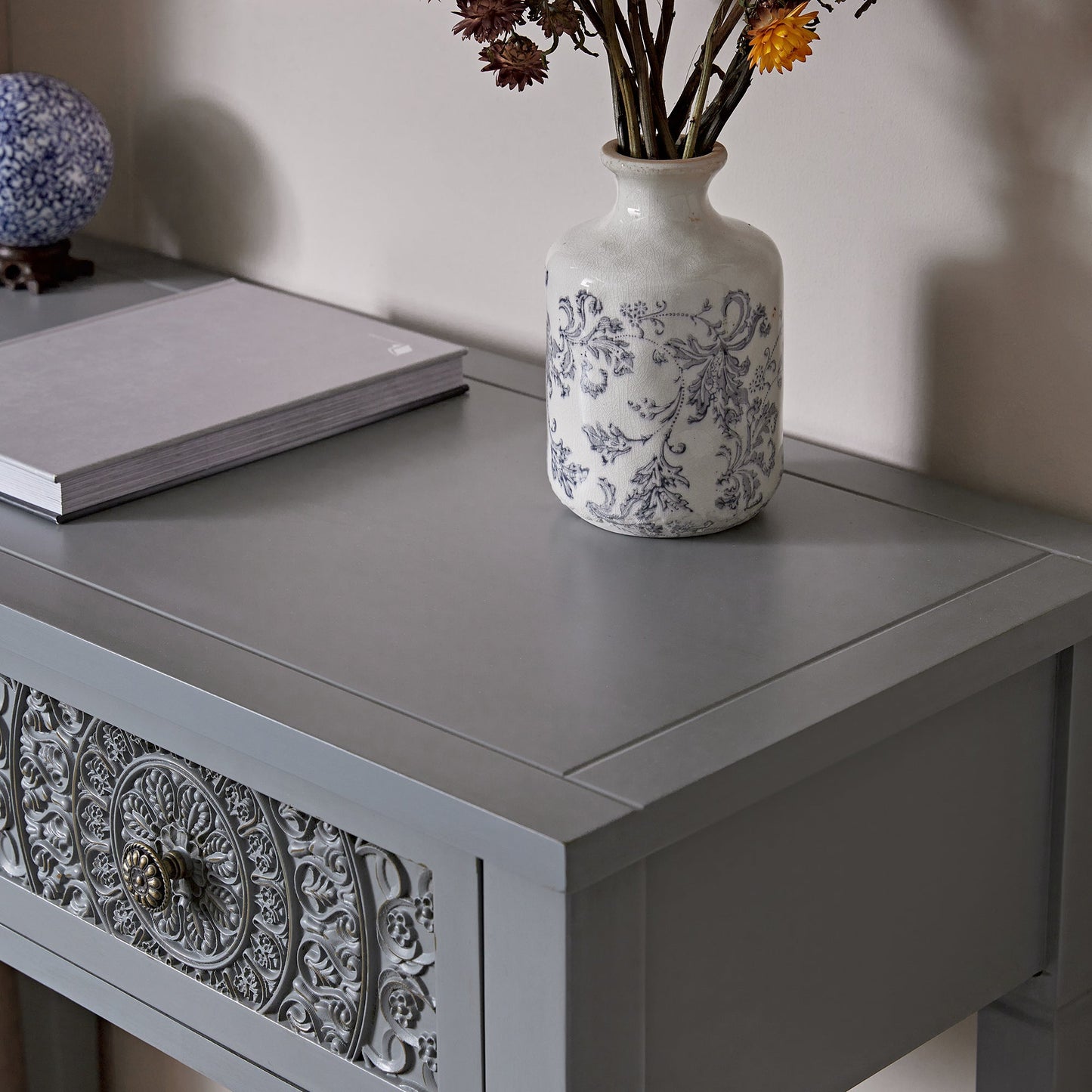 Console/coiffeuse sculptée Chantilly gris moyen