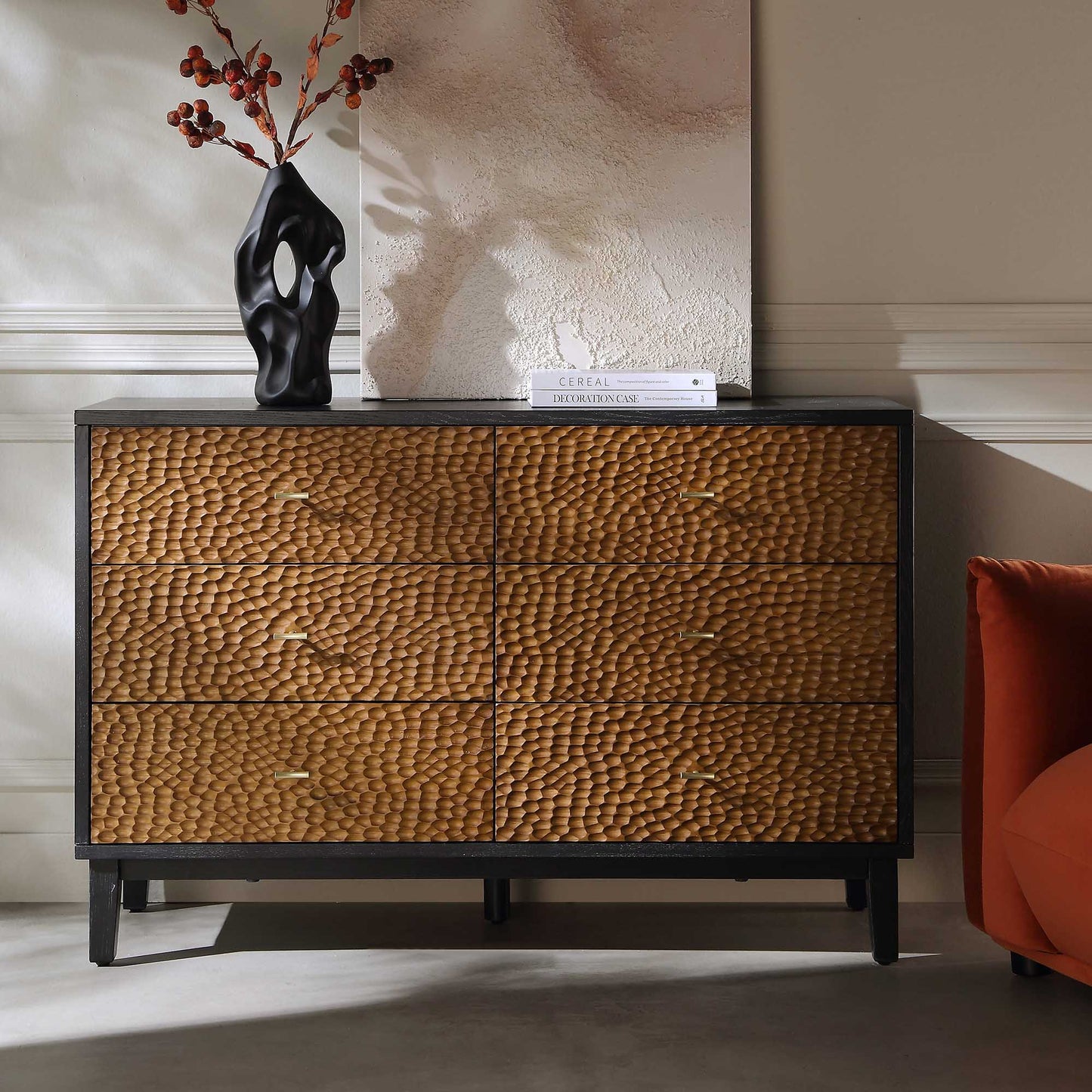 Commode 6 tiroirs sculptée Bianca Chip, bronze antique et noir