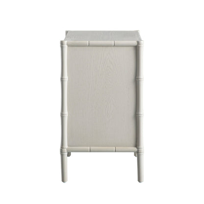 Table de chevet 3 tiroirs Elstowe en imitation bambou, blanc ombré