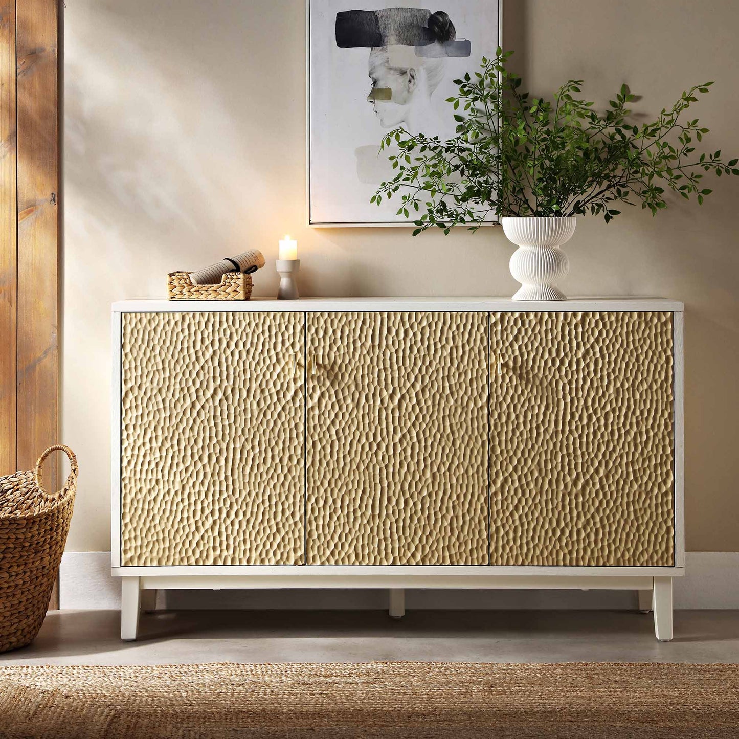 Buffet 3 portes sculpté Bianca Chip, beige sable et ivoire
