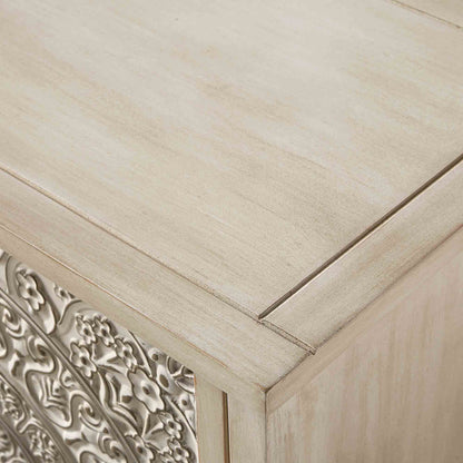 Grand buffet sculpté blanchi à la chaux de Chantilly