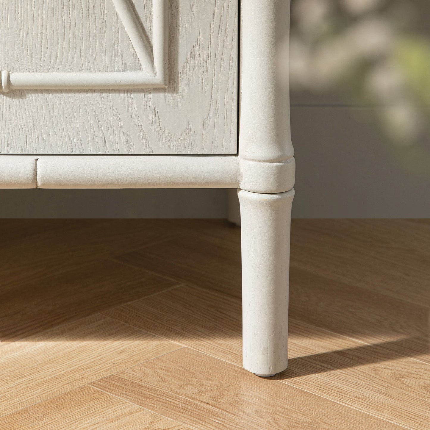 Grand buffet Elstowe en imitation bambou, blanc ombré