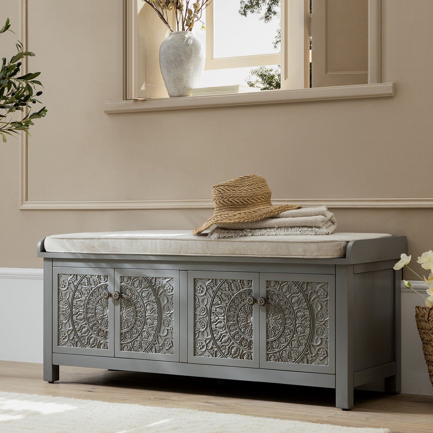 Banc de rangement sculpté Chantilly gris moyen