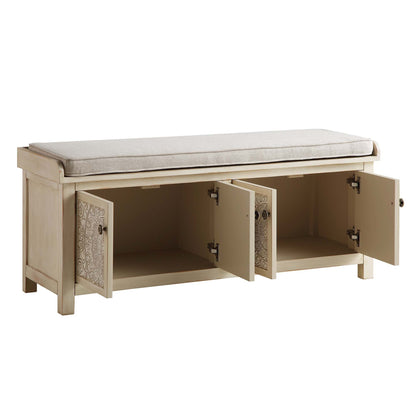 Banc de rangement sculpté blanchi à la chaux de Chantilly