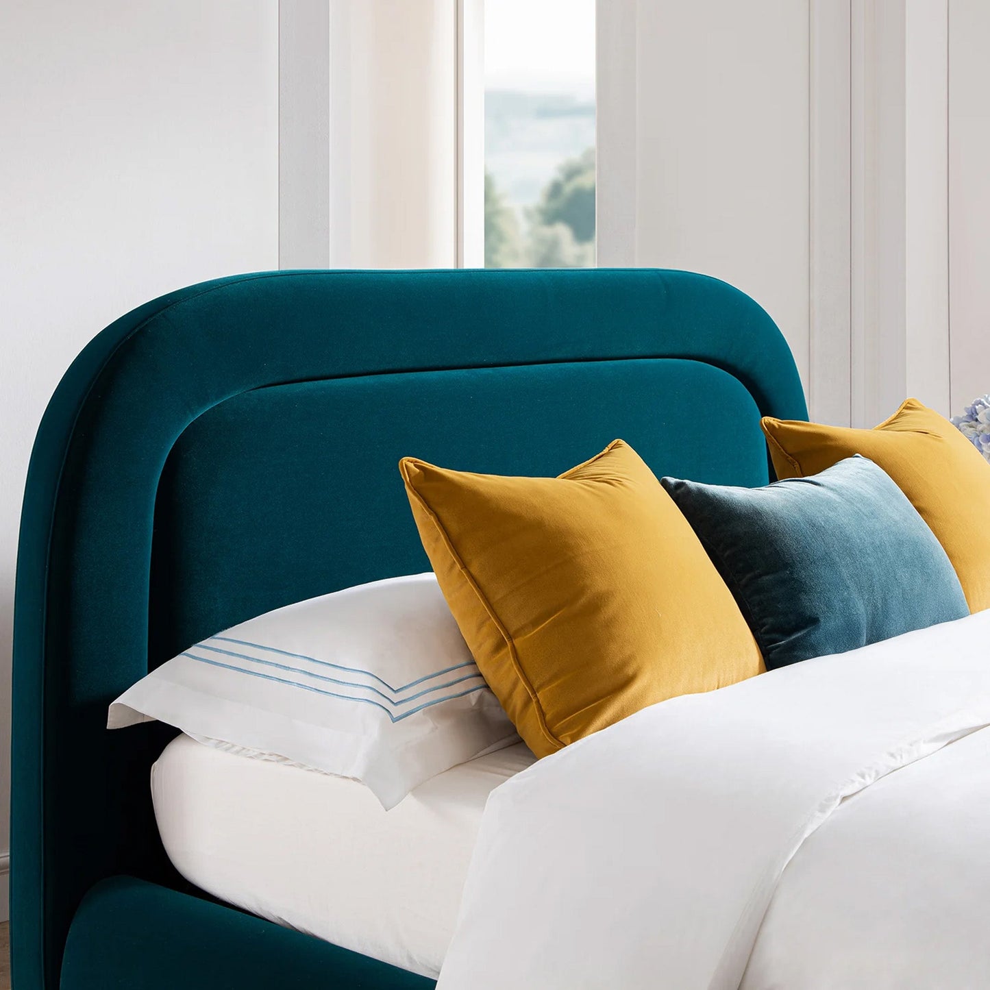 Lit de rangement rembourré en bois Luella, velours bleu sarcelle