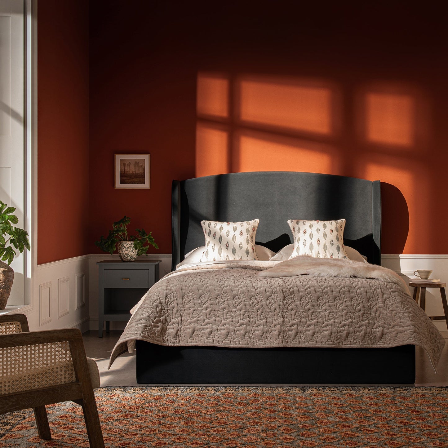 Lit de rangement rembourré Kimberly à oreilles, velours bleu égéen