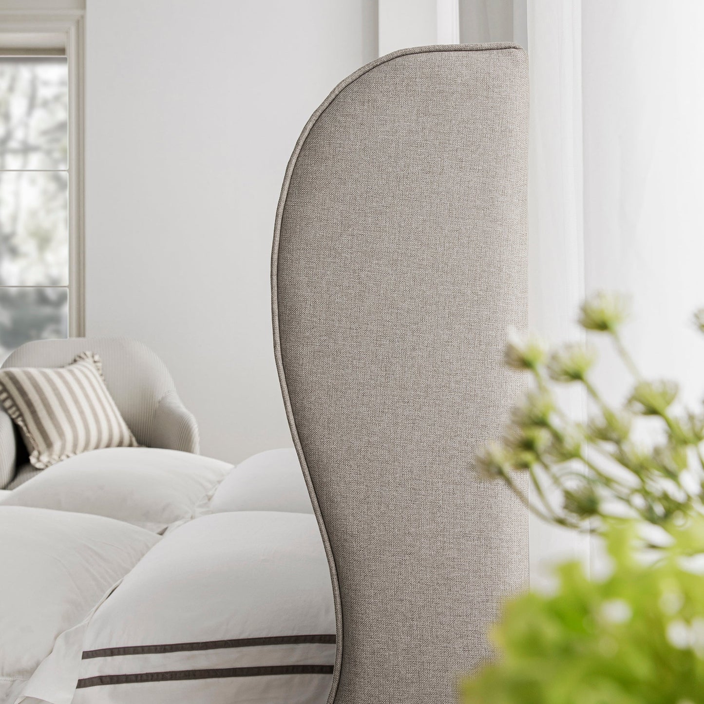 Lit de rangement rembourré Kimberly, tissu sable