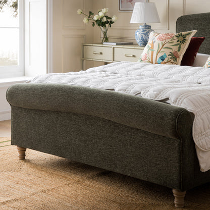 Lit traîneau avec rangement ottoman Porchester, chenille vert forêt