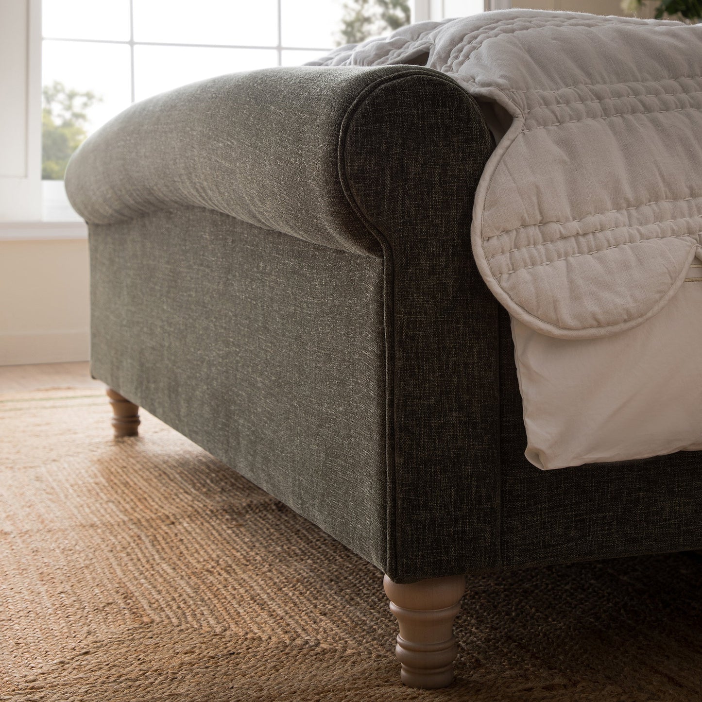 Lit traîneau avec rangement ottoman Porchester, chenille vert forêt