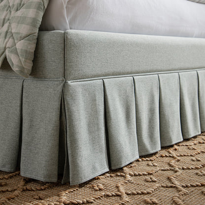 Lit ottoman de rangement à plis creux Egerton, tissu brossé bleu pâle