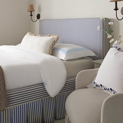 Lit ottoman de rangement à plis creux Egerton, lin rayé bleu