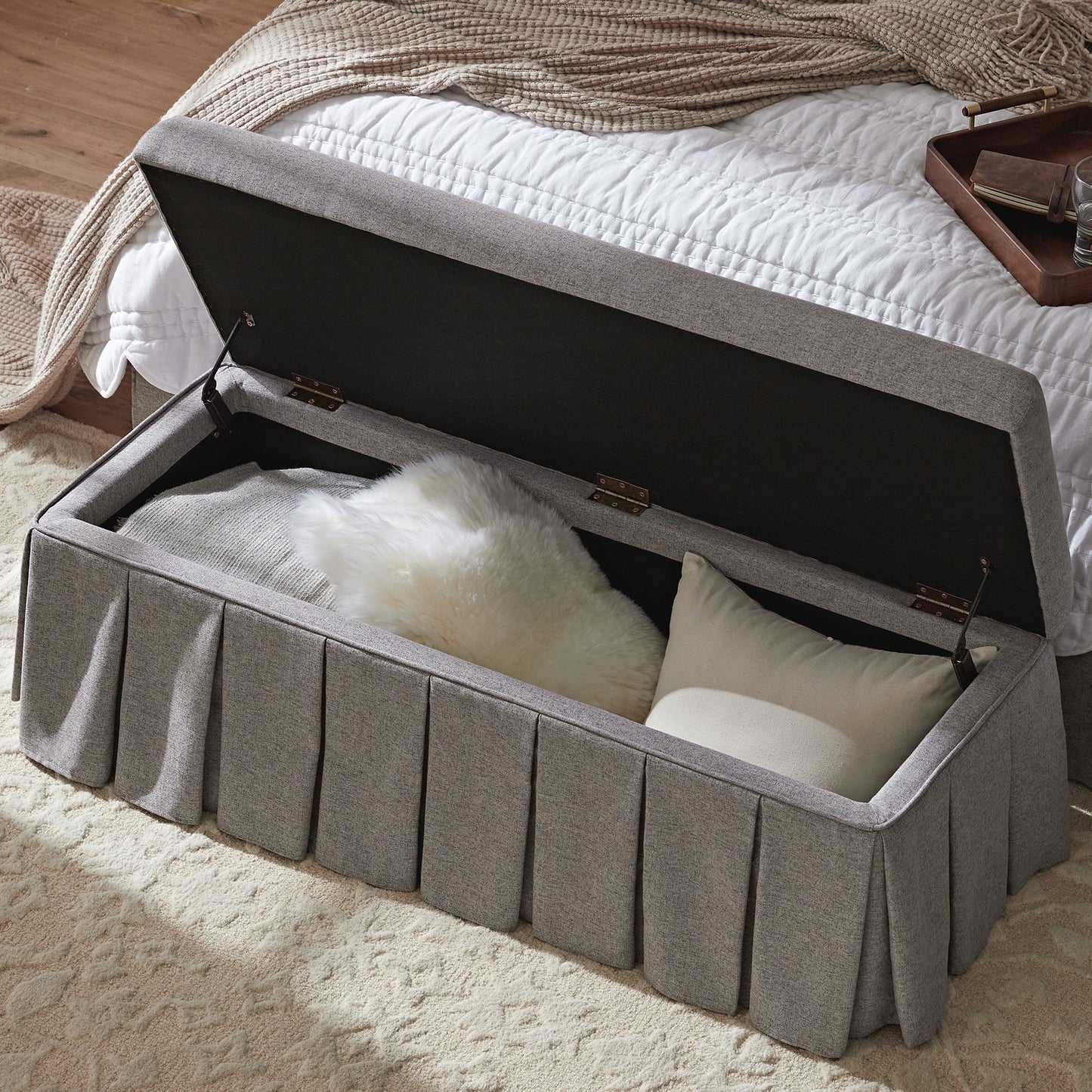 Banc de rangement à plis creux Egerton, tissu brossé pierre