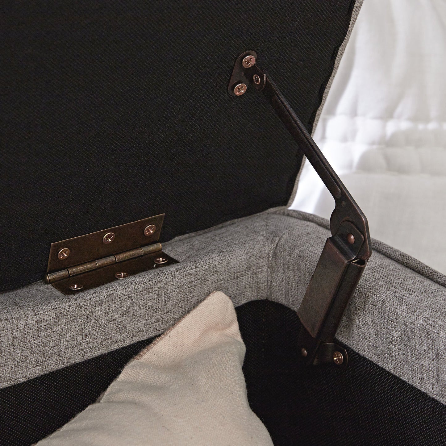 Banc de rangement à plis creux Egerton, tissu brossé pierre